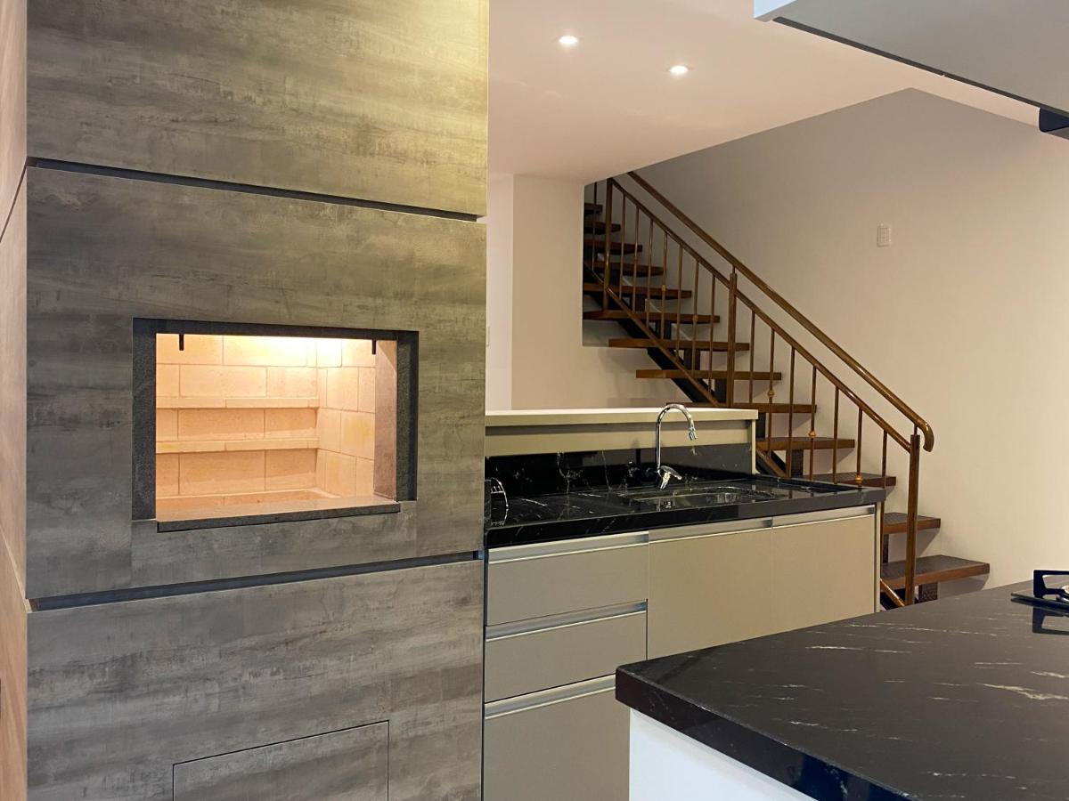 Duplex Novo, Com 02 Suites, Para 06 Pessoas, E 02 Vagas De Garagem カネラ エクステリア 写真
